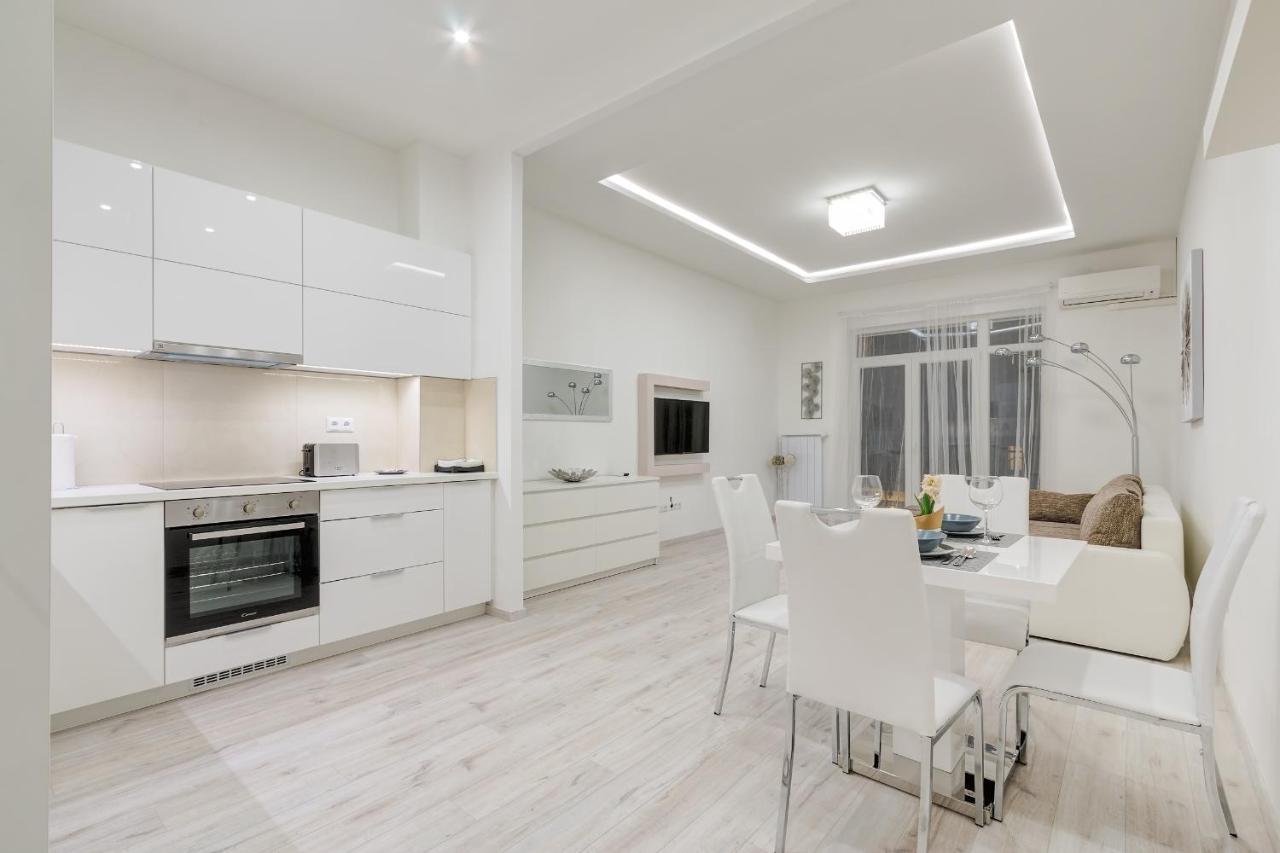 D.five Kiraly Street Superior With View Apartamento